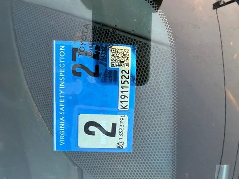 Used 2007 Toyota Sienna XLE image 25