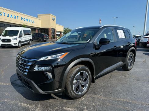 Used 2024 Nissan Rogue SV w/ SV Premium Package AWD/4WD image 24