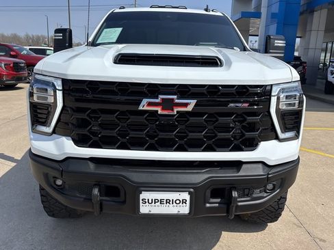 Used 2024 Chevrolet Silverado 2500 ZR2 w/ ZR2 Bison Edition image 11