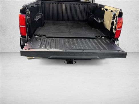 Certified 2024 Toyota Tacoma SR5 AWD/4WD image 7