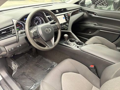 Used 2020 Toyota Camry LE w/ Carpet Mat Package FWD image 13