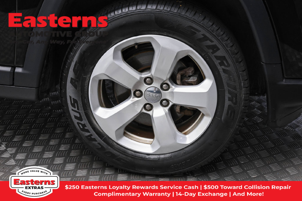 Used 2018 Jeep Compass Latitude w/ Popular Equipment Group AWD/4WD image 33