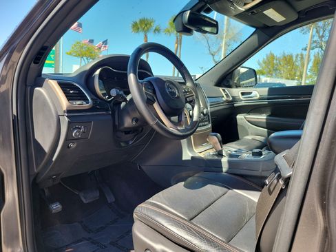 Used 2016 Jeep Grand Cherokee Limited 75th Anniversary image 9