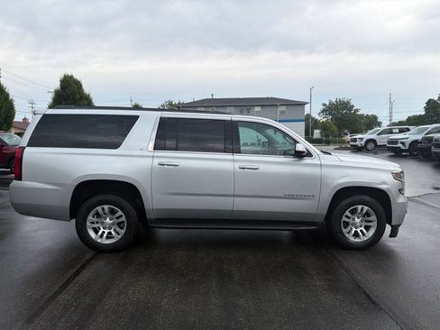 Used 2018 Chevrolet Suburban LT AWD/4WD image 6