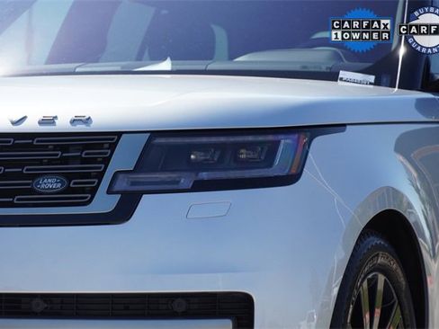 Used 2023 Land Rover Range Rover SE image 4