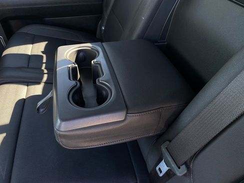 Used 2023 GMC Sierra 1500 SLT image 33