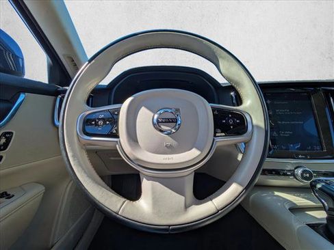 Used 2019 Volvo V90 T5 Cross Country w/ Advanced Package image 10