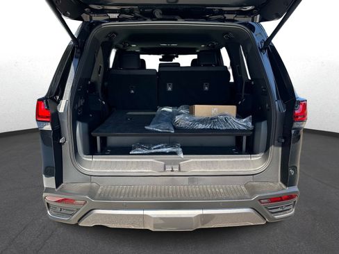 New 2026 Lexus LX 700h Luxury AWD/4WD image 11