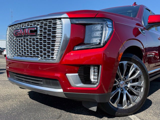 Used 2024 GMC Yukon XL Denali w/ Denali Reserve Package AWD/4WD image 38