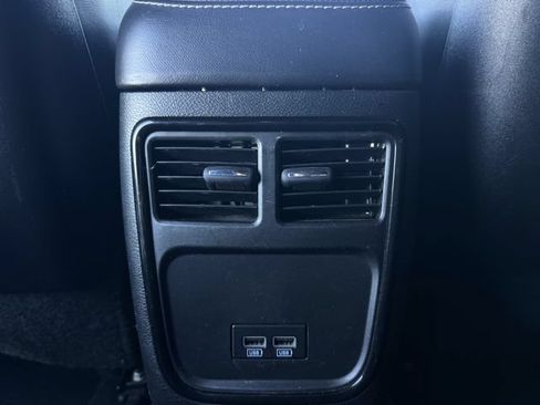 Used 2019 Chrysler 300 S AWD/4WD image 17