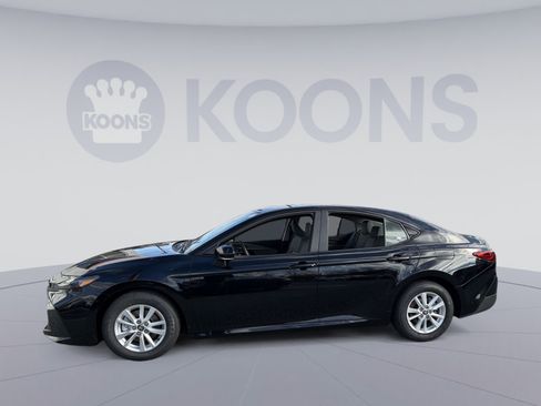 New 2026 Toyota Camry LE image 2