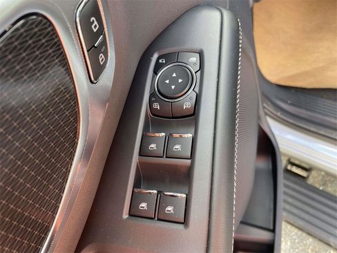 New 2025 Ford Expedition Max Platinum w/ Stealth Appearance Package image 15