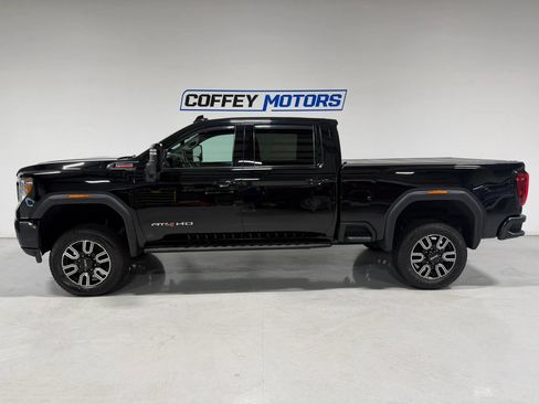 Used 2022 GMC Sierra 3500 AT4 AWD/4WD image 3
