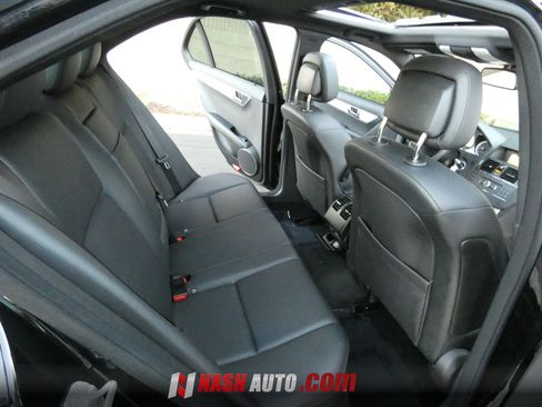 Used 2009 Mercedes-Benz C 300 Sedan image 32