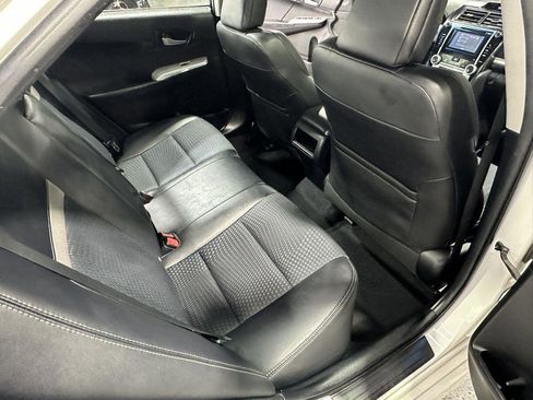 Used 2012 Toyota Camry SE FWD image 34