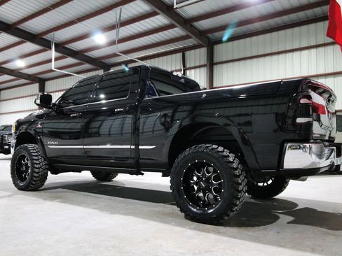 Used 2019 RAM 2500 Limited image 8