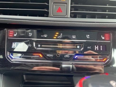 Used 2025 Volkswagen Jetta GLI Autobahn image 29