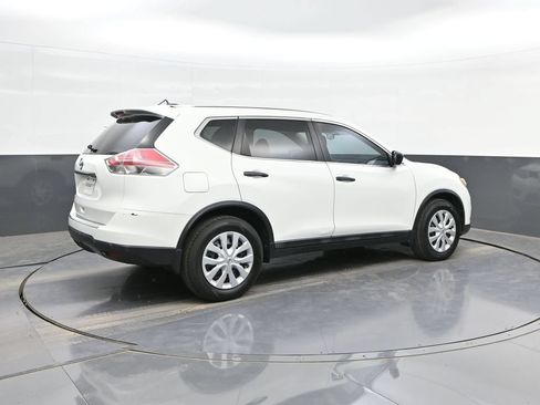 Used 2016 Nissan Rogue S w/ S Family Package FWD image 15