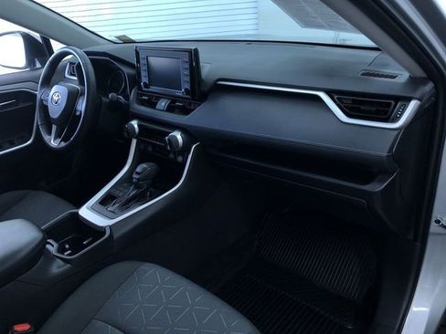 Certified 2022 Toyota RAV4 XLE image 15