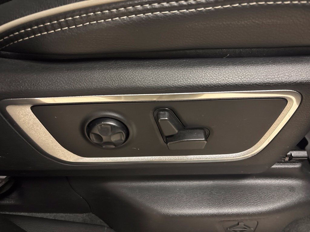 Used 2021 RAM 1500 Laramie AWD/4WD image 44