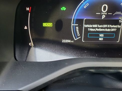 Used 2025 Toyota Camry SE FWD image 18
