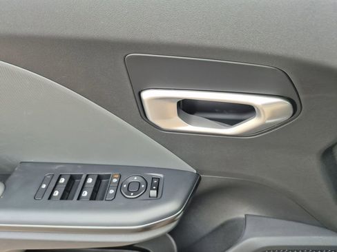 New 2025 Kia K4 LXS image 7