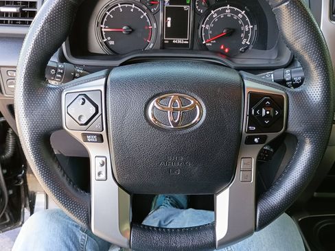 Used 2023 Toyota 4Runner SR5 Premium w/ Moonroof Package AWD/4WD image 21