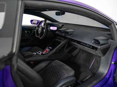 Used 2021 Lamborghini Huracan EVO RWD image 26