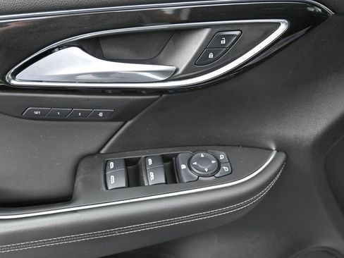 Used 2024 Buick Envision Preferred image 25