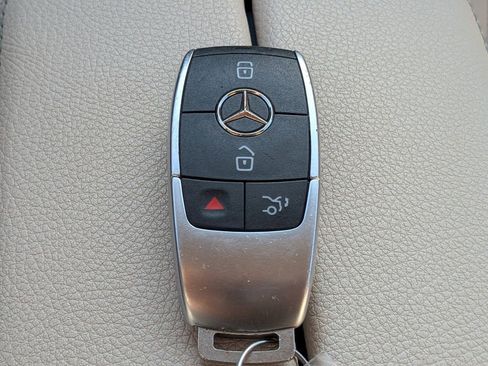 Used 2023 Mercedes-Benz GLA 250 4MATIC image 27