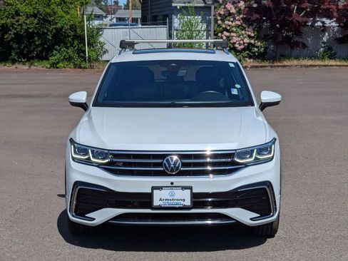 Used 2022 Volkswagen Tiguan SEL R-Line AWD/4WD image 8