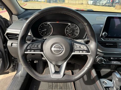 Used 2024 Nissan Altima 2.5 SR image 15