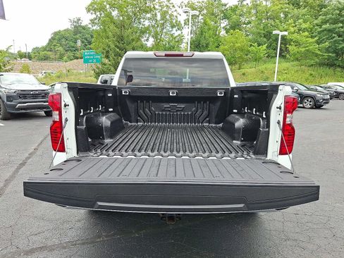 Used 2023 Chevrolet Silverado 1500 LT AWD/4WD image 27