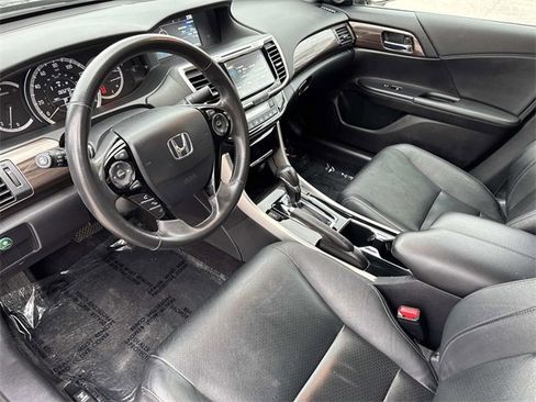 Used 2017 Honda Accord EX-L image 21