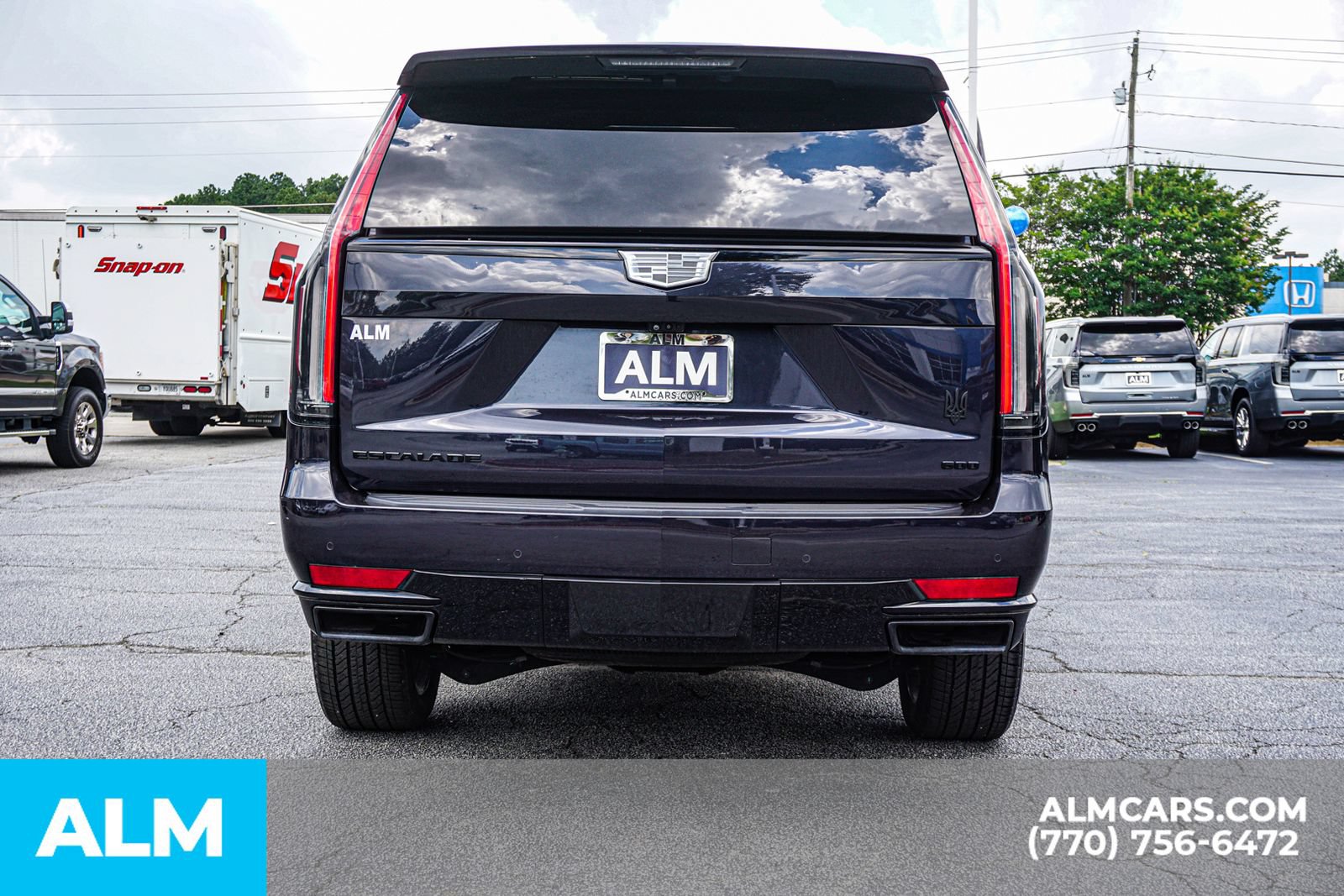 Used 2023 Cadillac Escalade Sport Platinum w/ LPO, ONYX Package AWD/4WD image 12