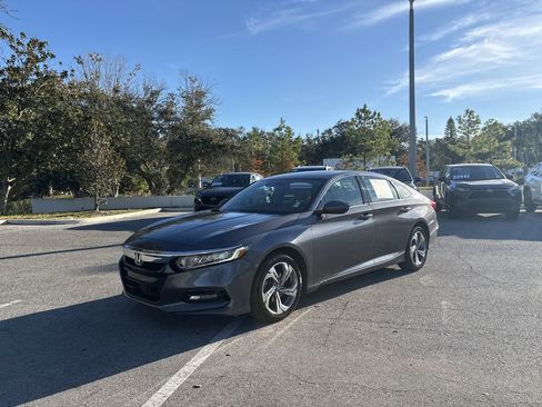 Certified 2018 Honda Accord EX-L image 2