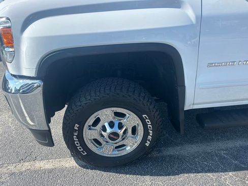 Used 2016 GMC Sierra 2500 SLE w/ SLE Preferred Package AWD/4WD image 10