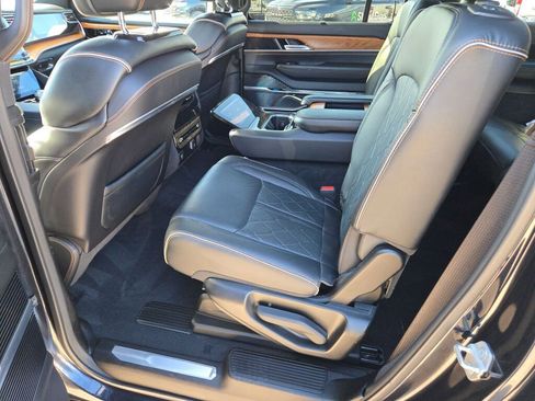 Certified 2024 Jeep Grand Wagoneer L Series III image 19