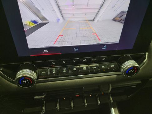 Used 2023 GMC Canyon Elevation w/ Elevation Premium Package image 25