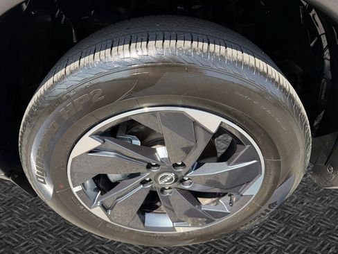 Used 2026 Nissan Rogue SV AWD/4WD image 11