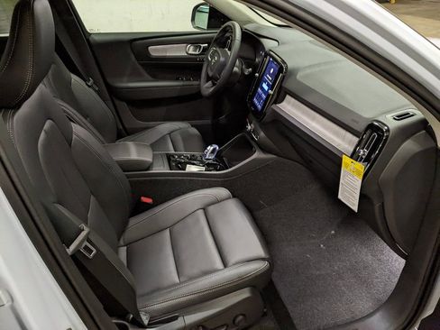 New 2026 Volvo XC40 B5 Plus w/ Protection Package Premier image 22