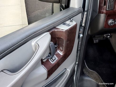 Used 2015 GMC Savana 2500 image 38