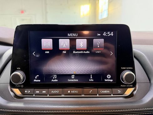 Used 2022 Nissan Rogue SV image 17