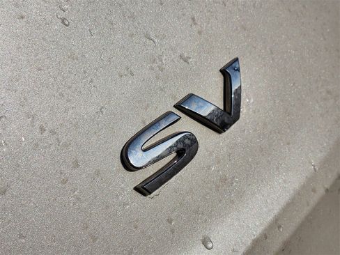 Used 2023 Nissan Rogue SV w/ SV Premium B Package image 8