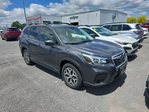 Used 2020 Subaru Forester Premium AWD/4WD image 2
