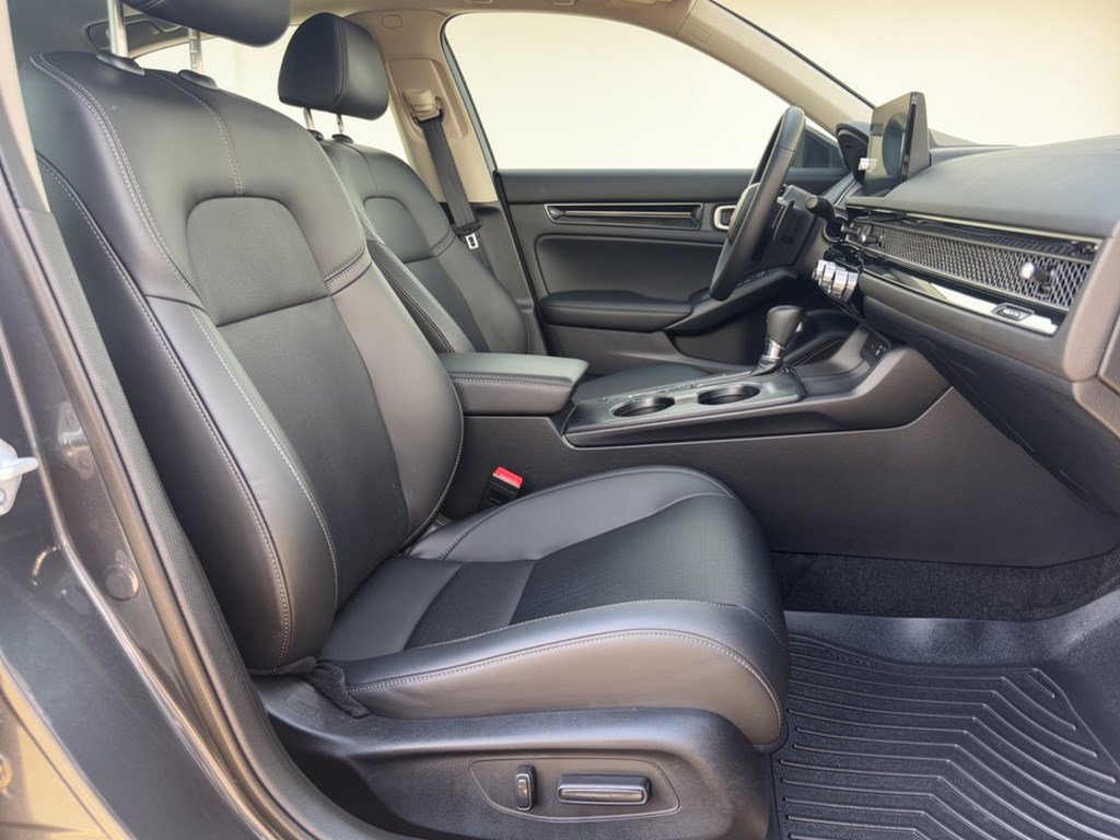 Used 2023 Honda Civic Touring image 30