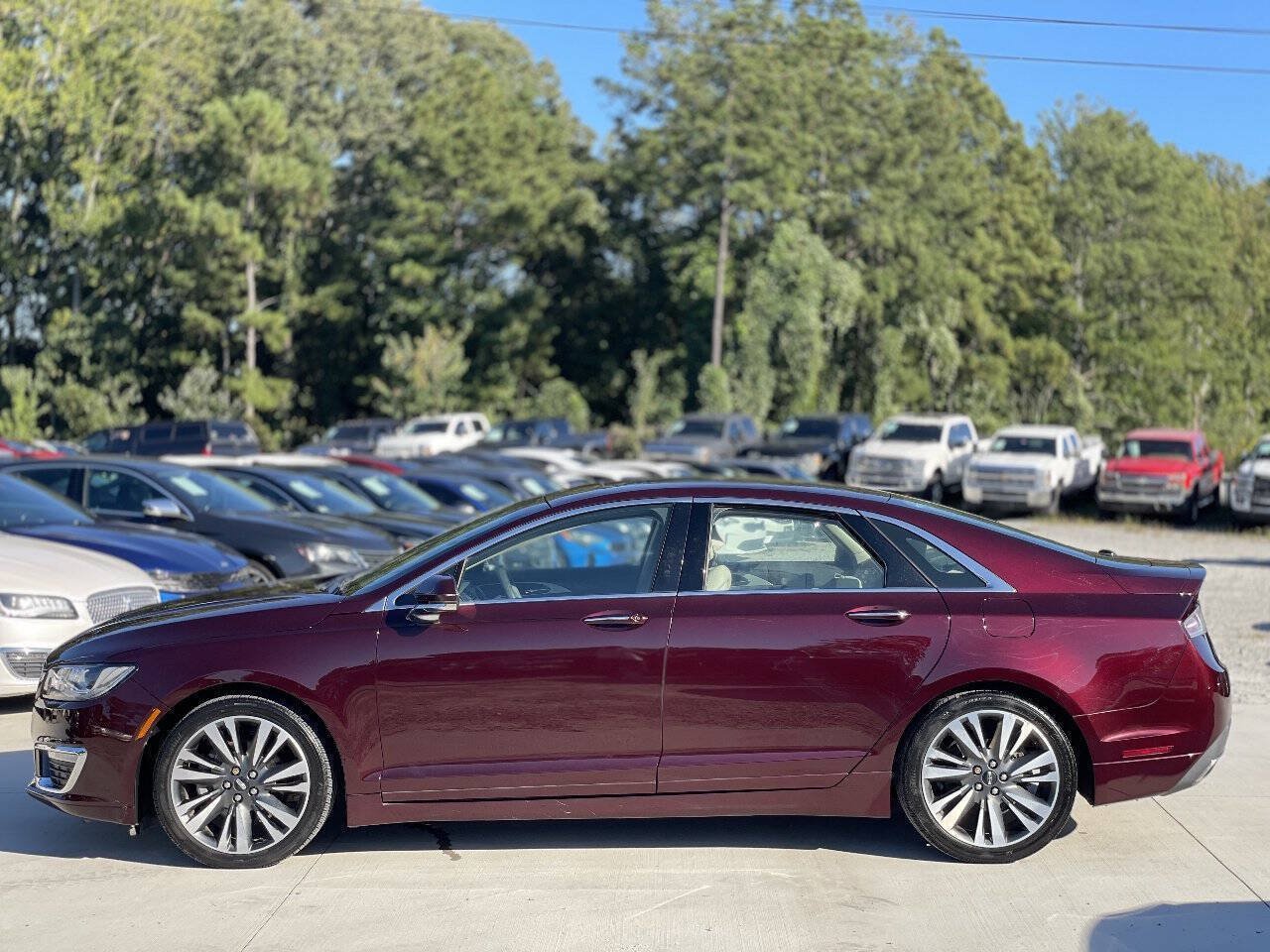 Used 2017 Lincoln MKZ Select w/ Select Plus Package FWD image 4