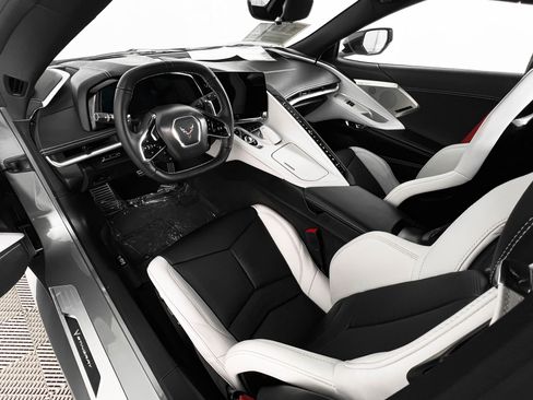 Used 2023 Chevrolet Corvette Stingray Preferred Conv w/ 2LT image 19