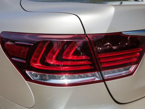 Used 2014 Lexus LS 460 AWD w/ Comfort Package image 18