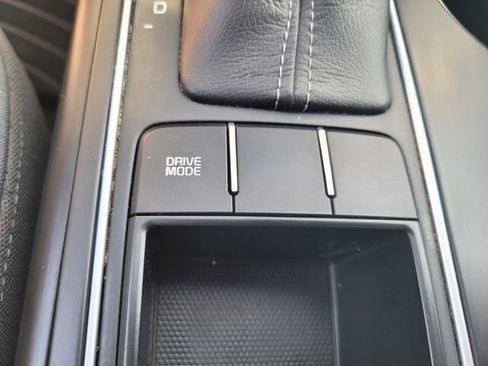 Used 2018 Kia Sorento FWD image 25